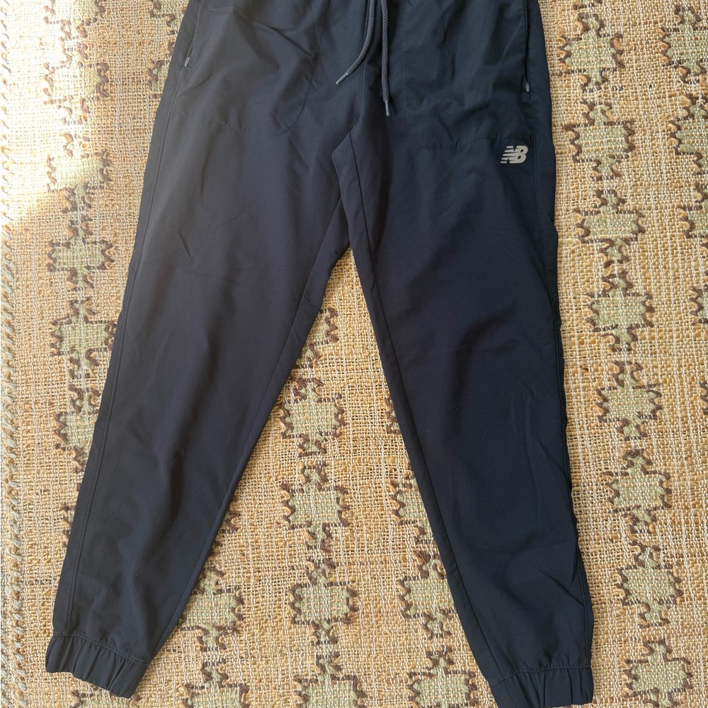 New Balance women’s black jogger pants